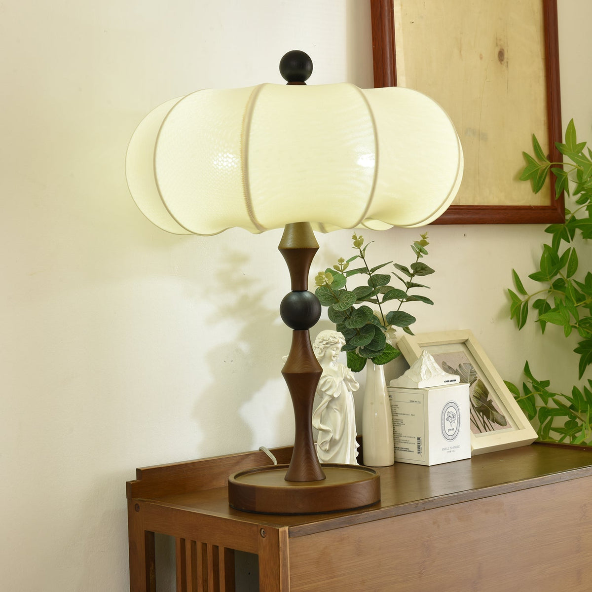 Lumae retrobordlampe i træ og stof