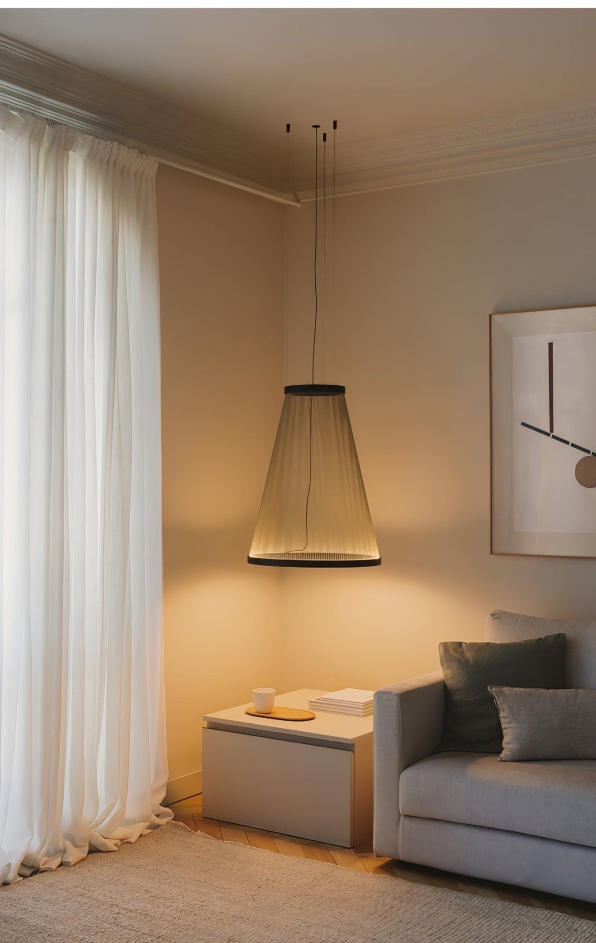 Hyn minimalistisk pendellampe i aluminium
