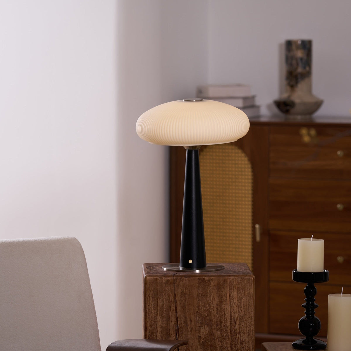 Glow minimalistinen puupöytälamppu