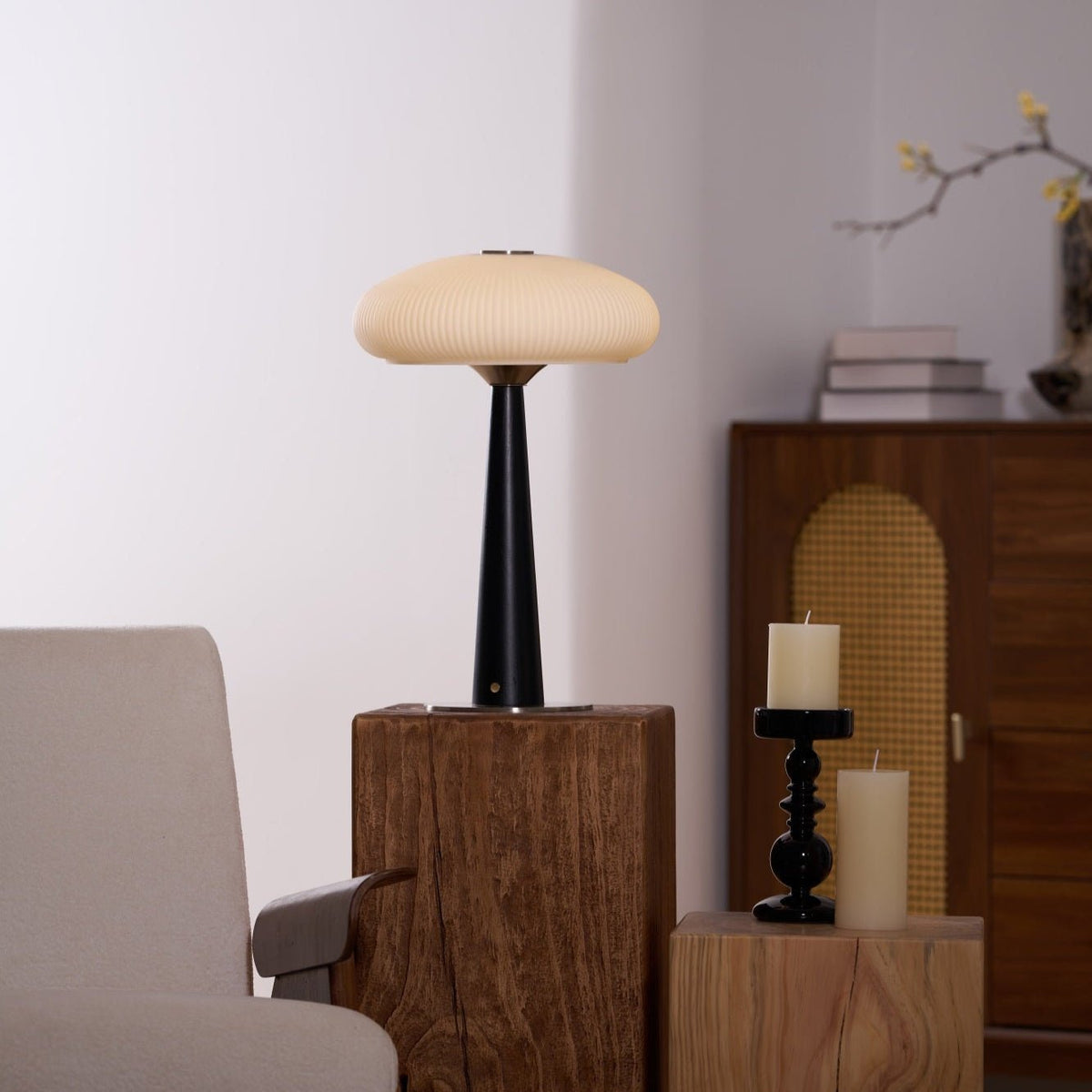 Glow minimalistinen puupöytälamppu