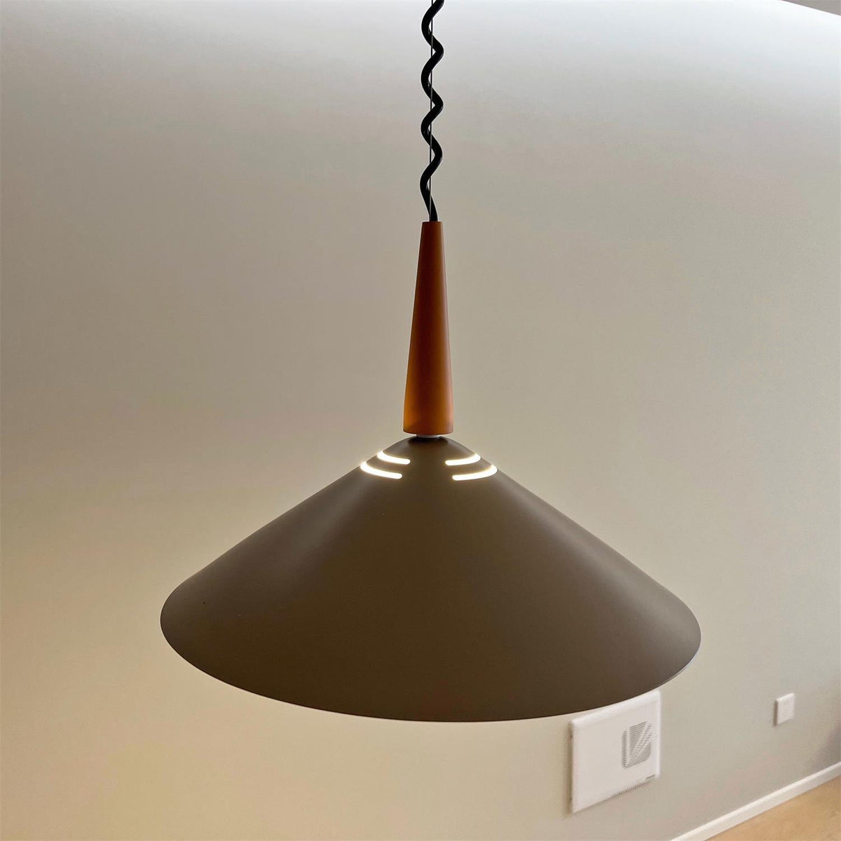 Jolvin moderne minimalistisk retro-pendellampe