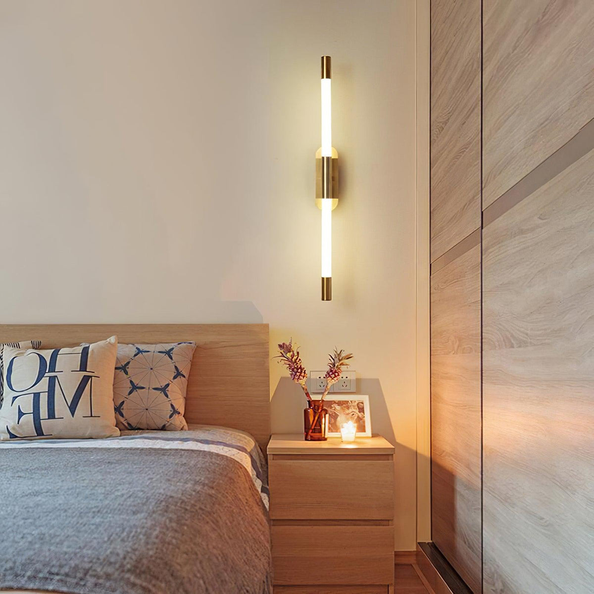 Candeeiro de parede Lumiviella com tubos modulares