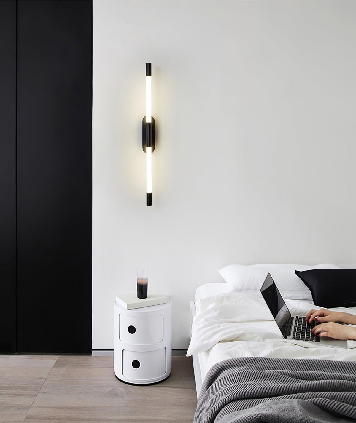 Candeeiro de parede Lumiviella com tubos modulares