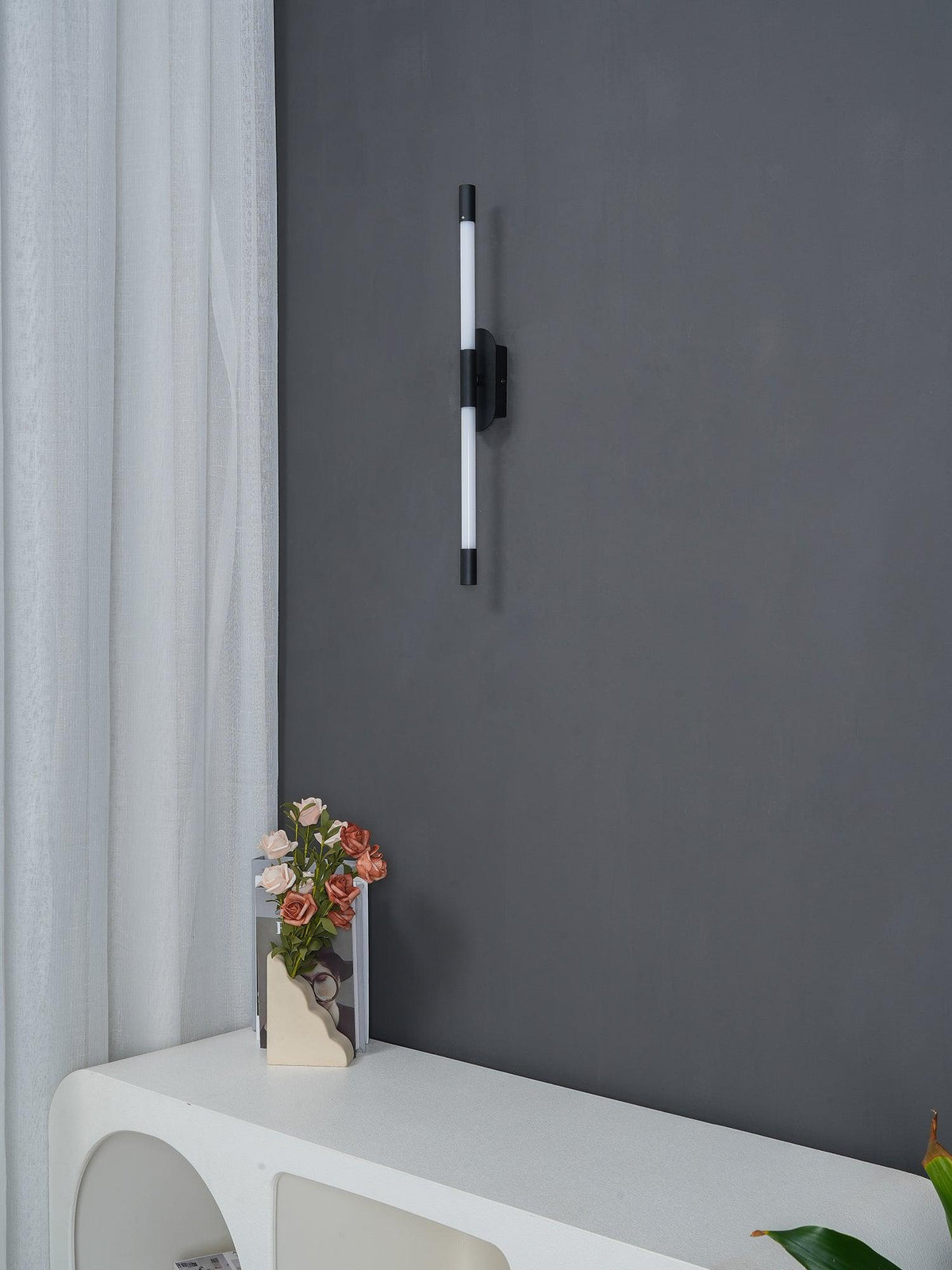 Candeeiro de parede Lumiviella com tubos modulares