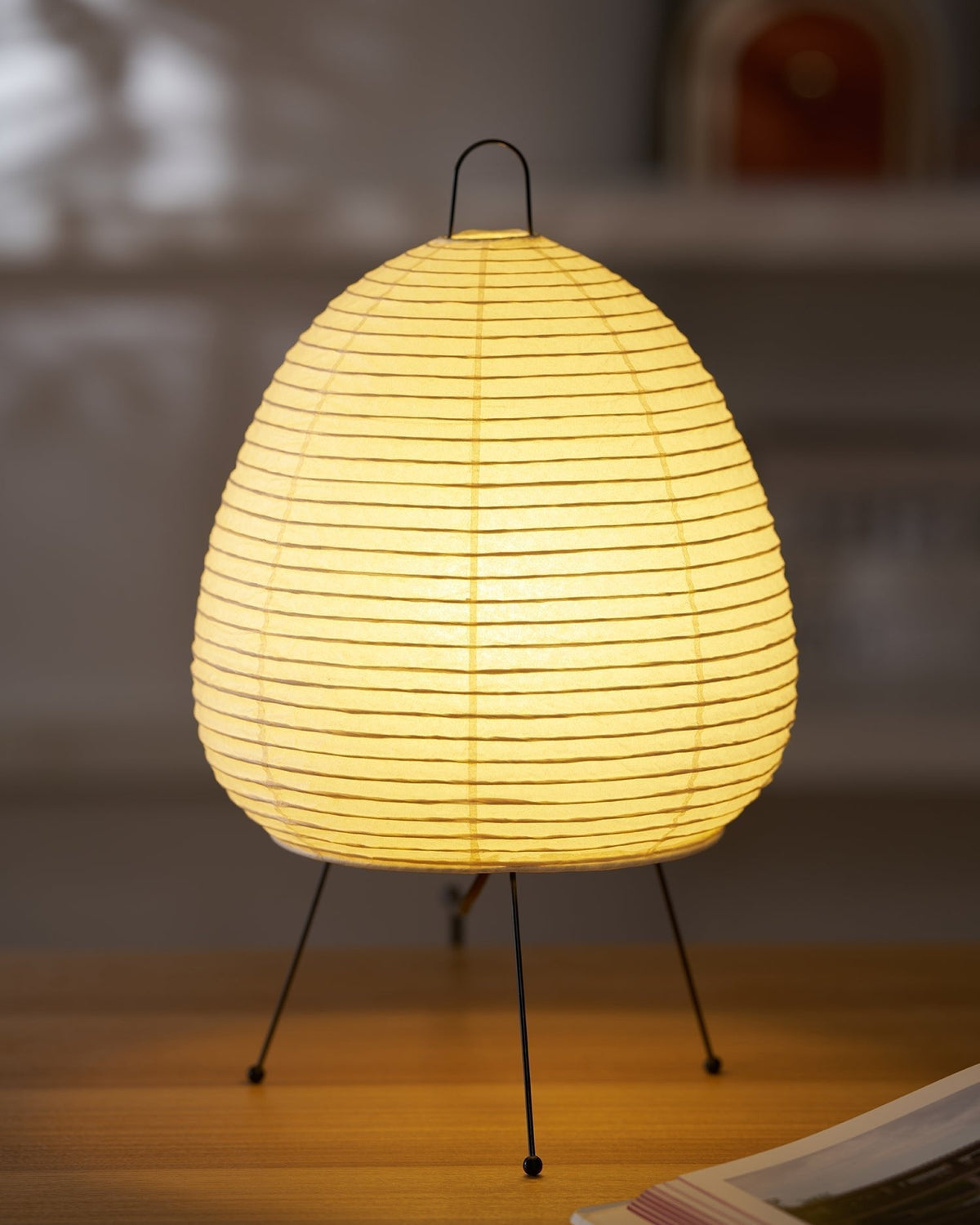Tranquilux japanskinspireraður pappírsborðlampi