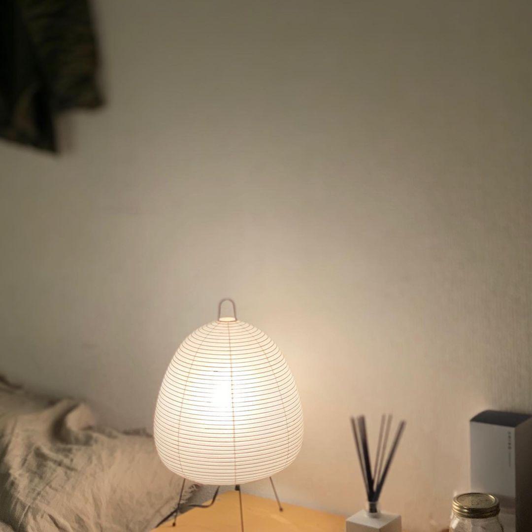 Candeeiro de mesa Tranquilux em papel de inspiração japonesa