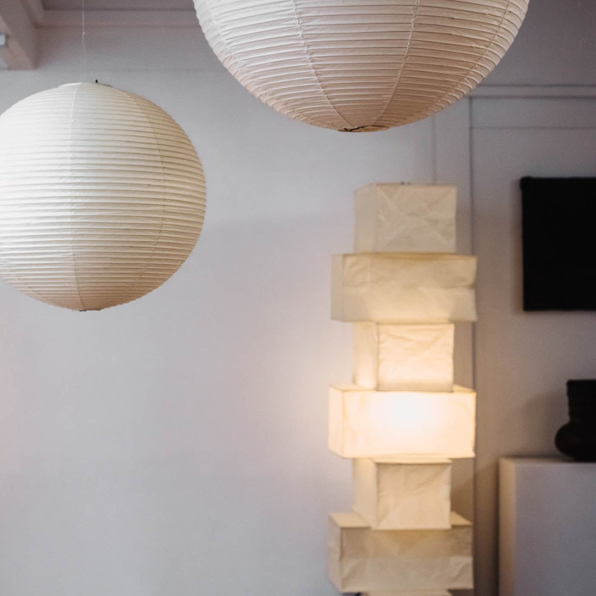 Avara golvlampa i papper