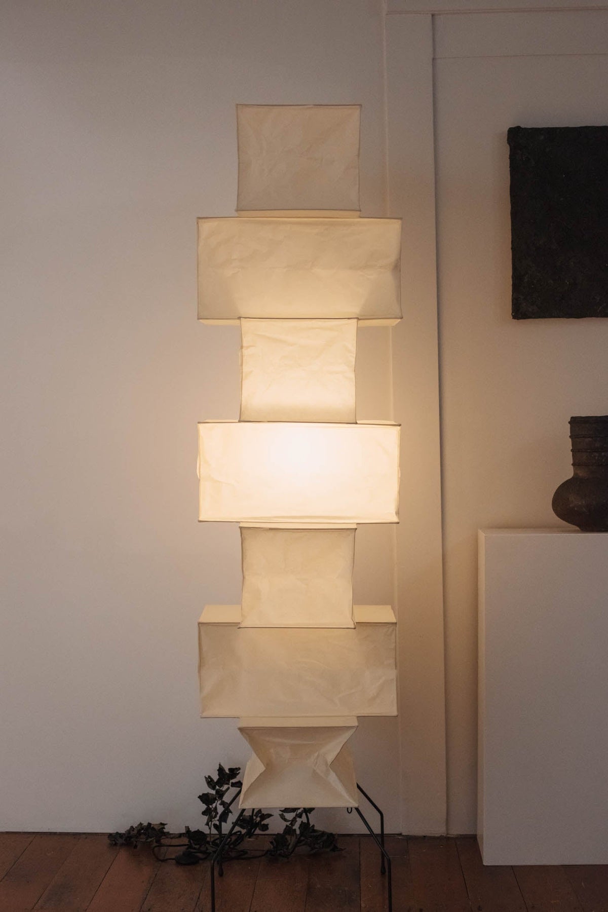 Avara golvlampa i papper