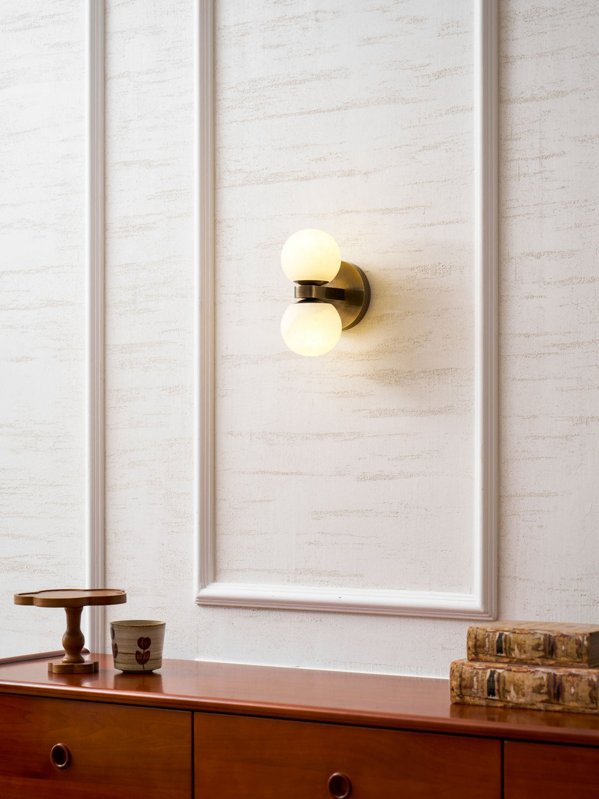 Lumenor Alabaster Celestia vägglampa i klotform
