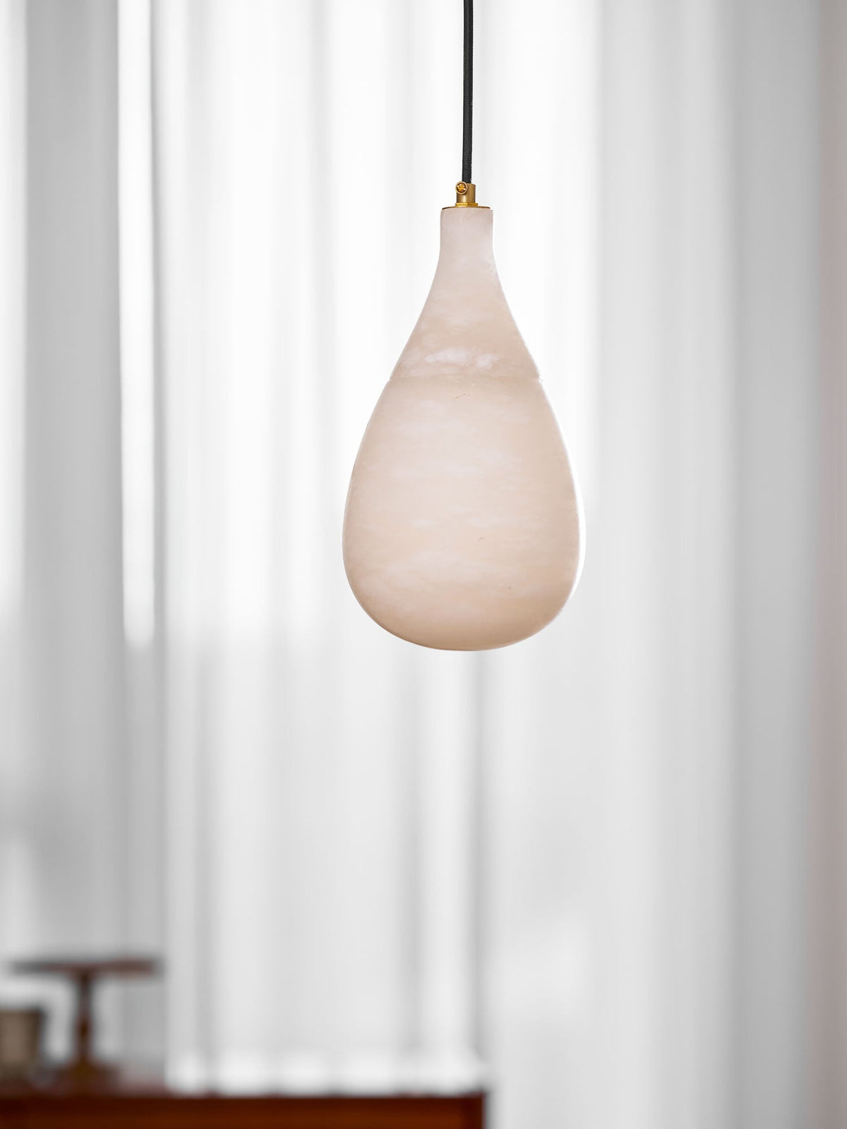 Avenith-alabasterpendellampe med dråbedesign