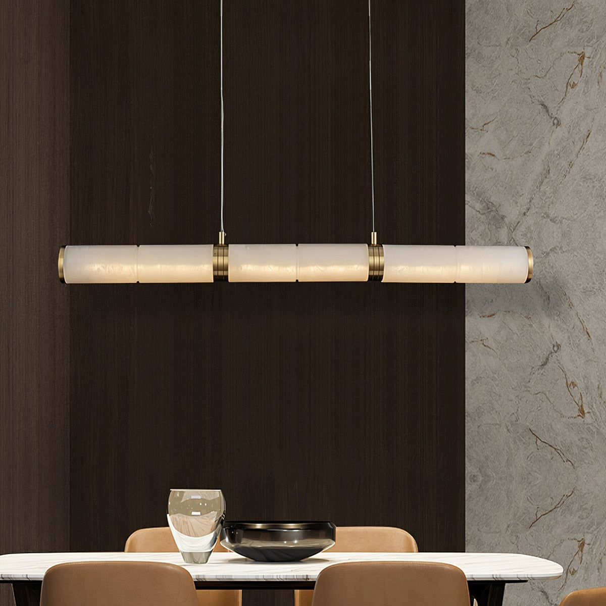 Gevrel minimalistisk linjär pendellampa i alabaster