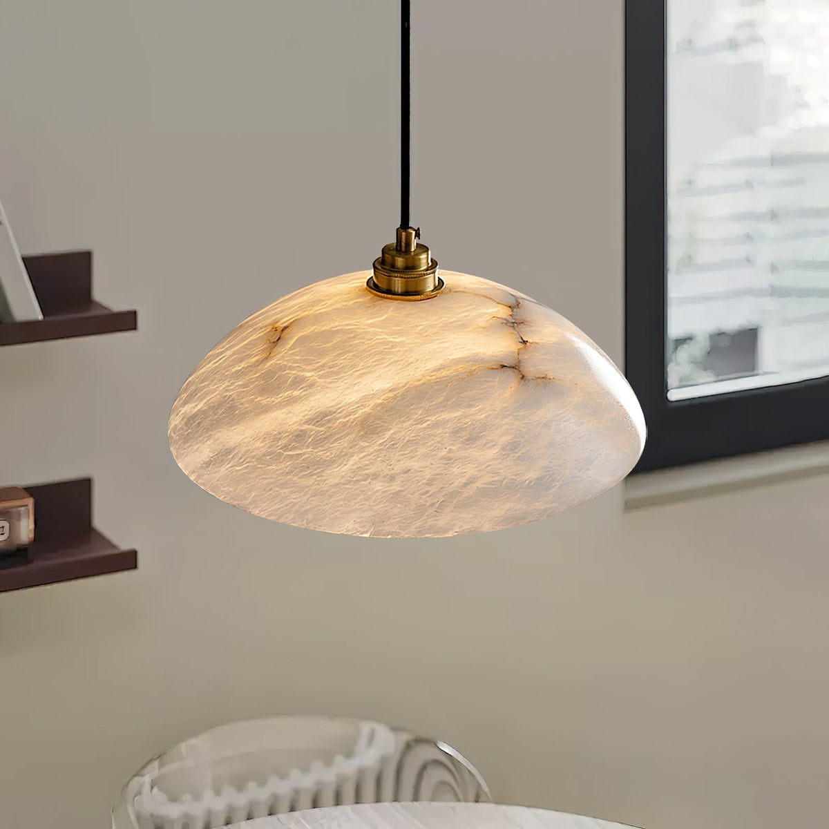 Ljomuvyd kreativ individuel kuppel-pendellampe i alabaster
