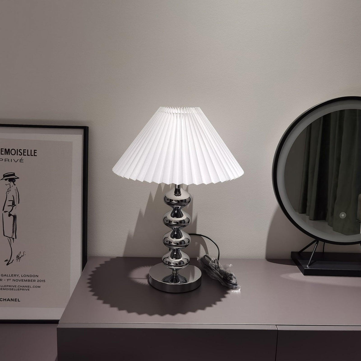 Candeeiro de mesa retro plissado Cyris