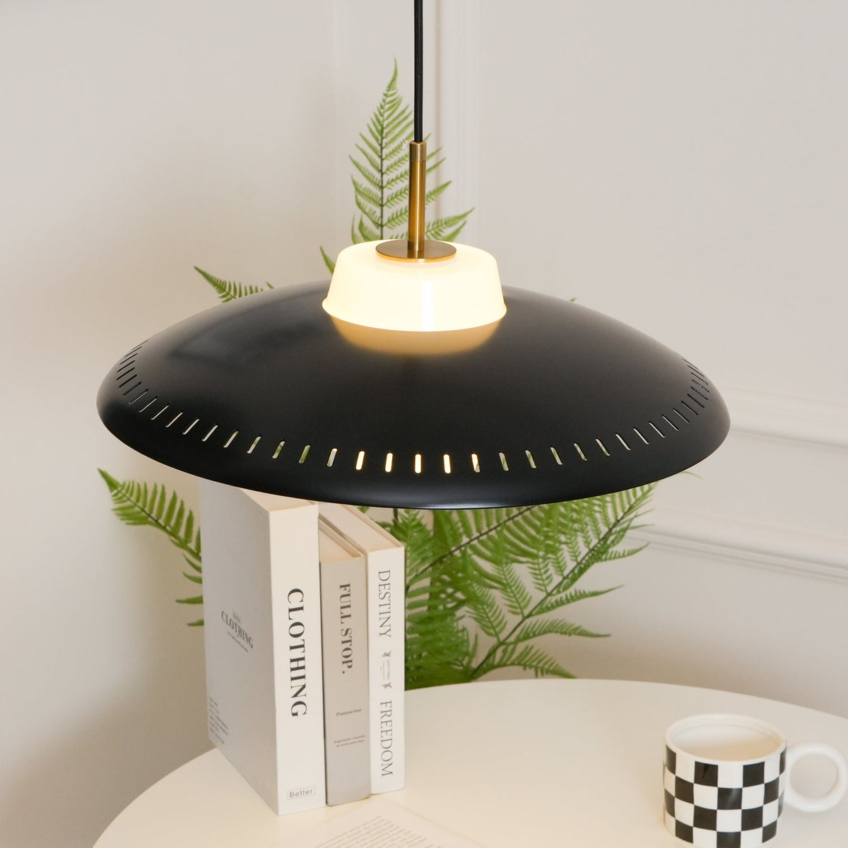 Rocan klassisk minimalistisk pendellampa