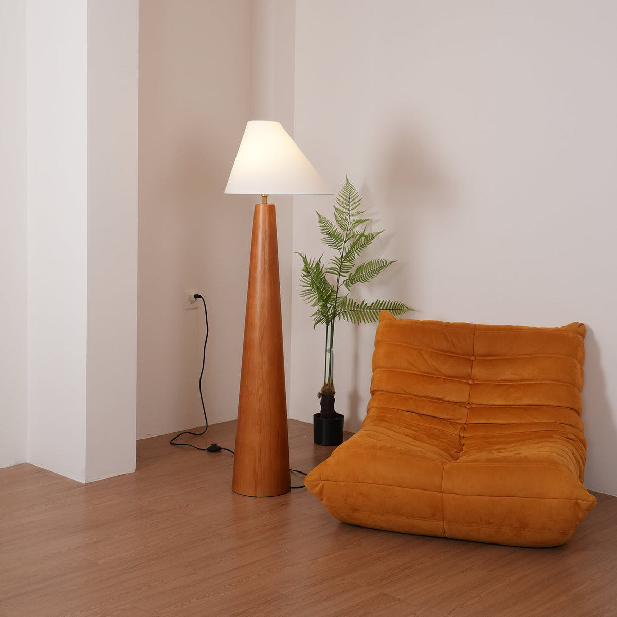Elvin-gulvlampe