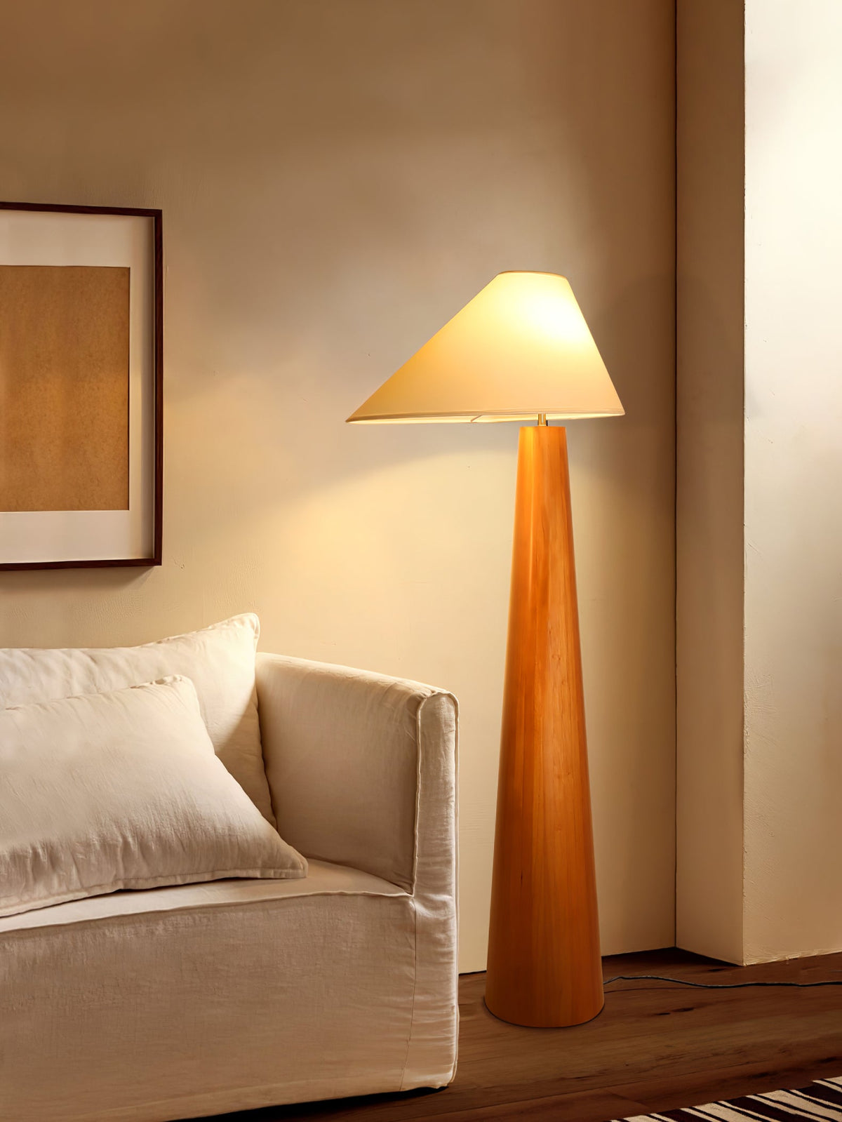 Pinnacle minimalistisk gulvlampe i træ
