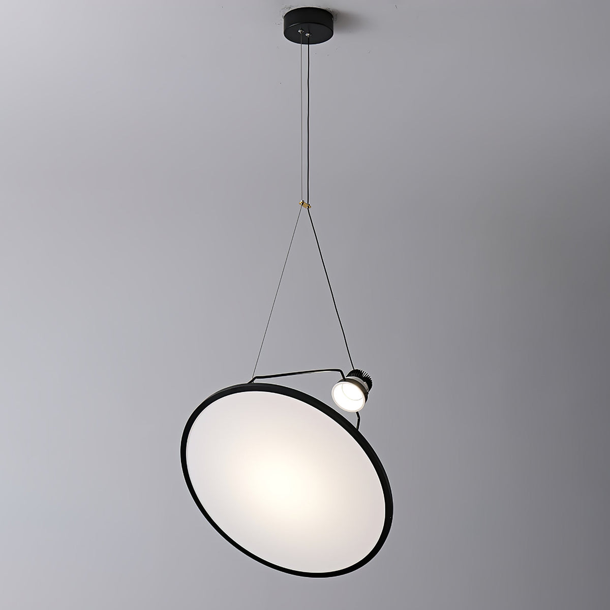Brio minimalistisk pendellampe i stål