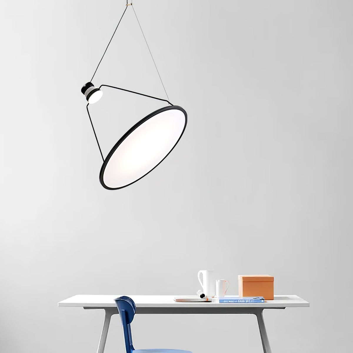 Brio minimalistisk pendellampe i stål
