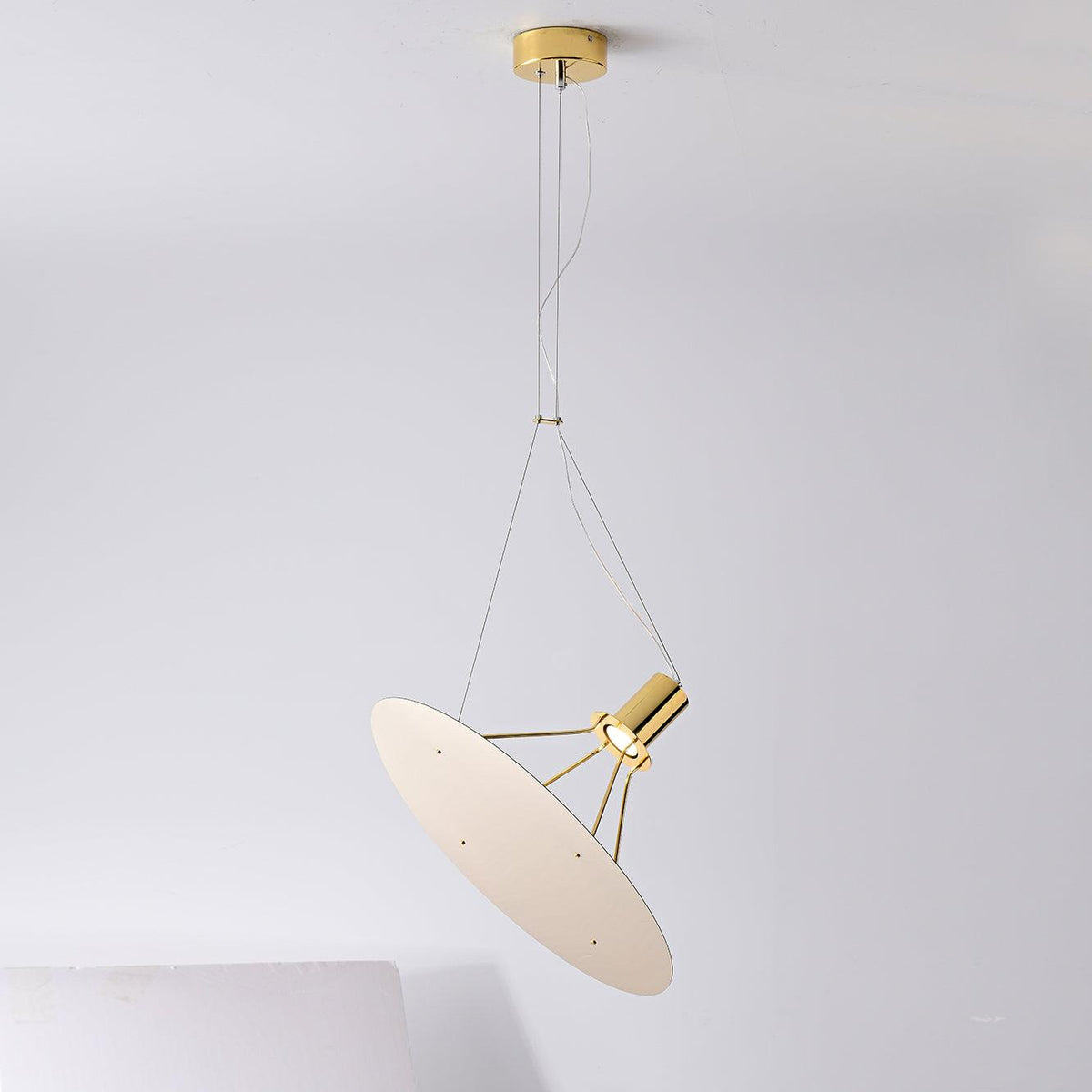 Brio minimalistisk pendellampe i stål