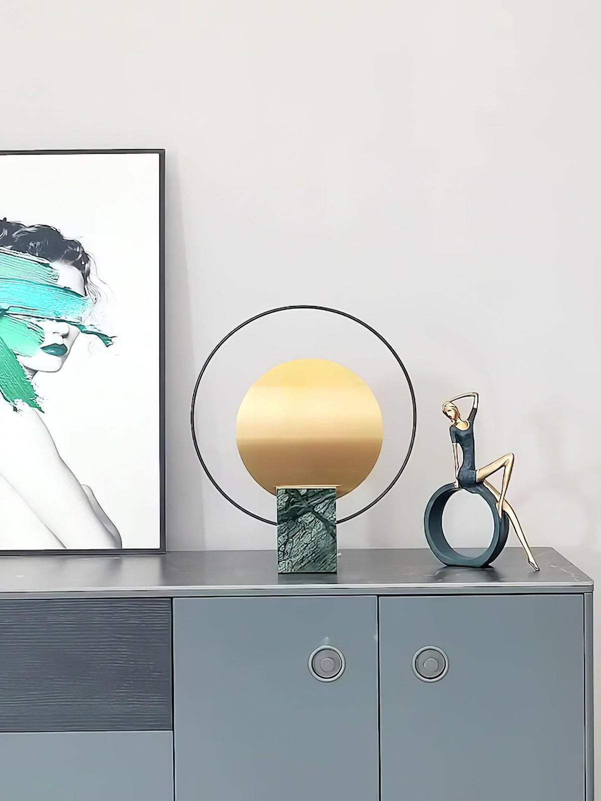 Candeeiro de mesa Lirixy geométrico em mármore