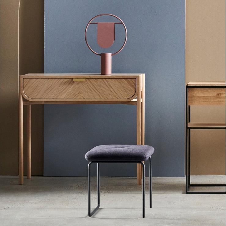 Abigail moderne bordlampe