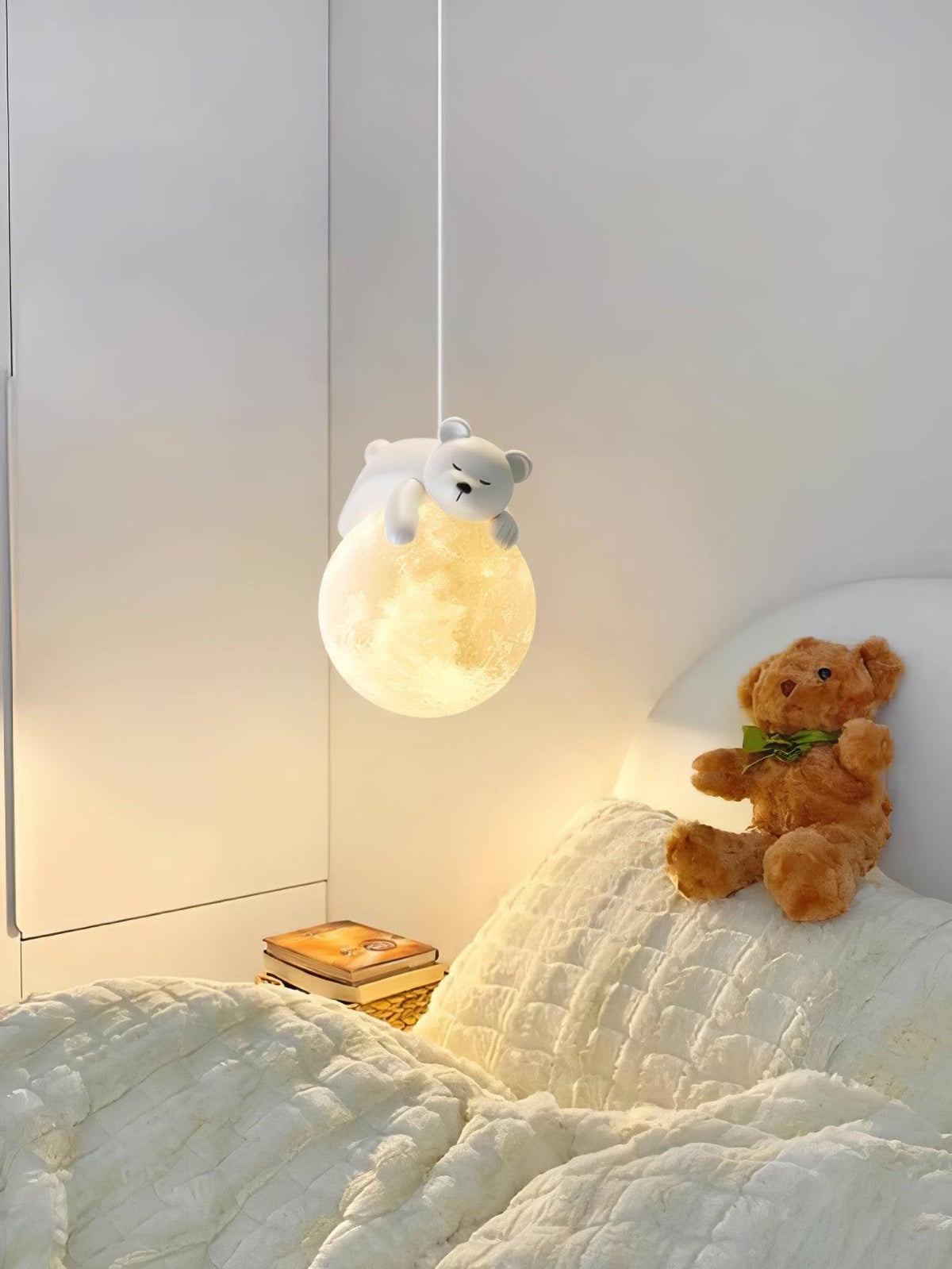 Velisise pendellampa med björnmåne för barnrum