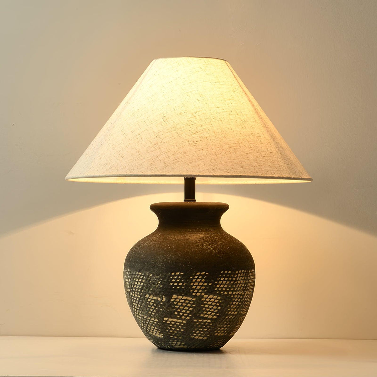 Crin minimalistisk keramisk bordslampa