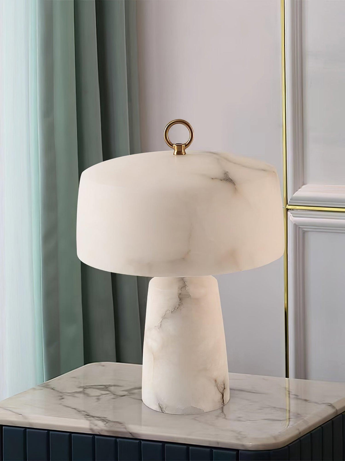 Eurvynyra bordslampa med trumma i alabaster