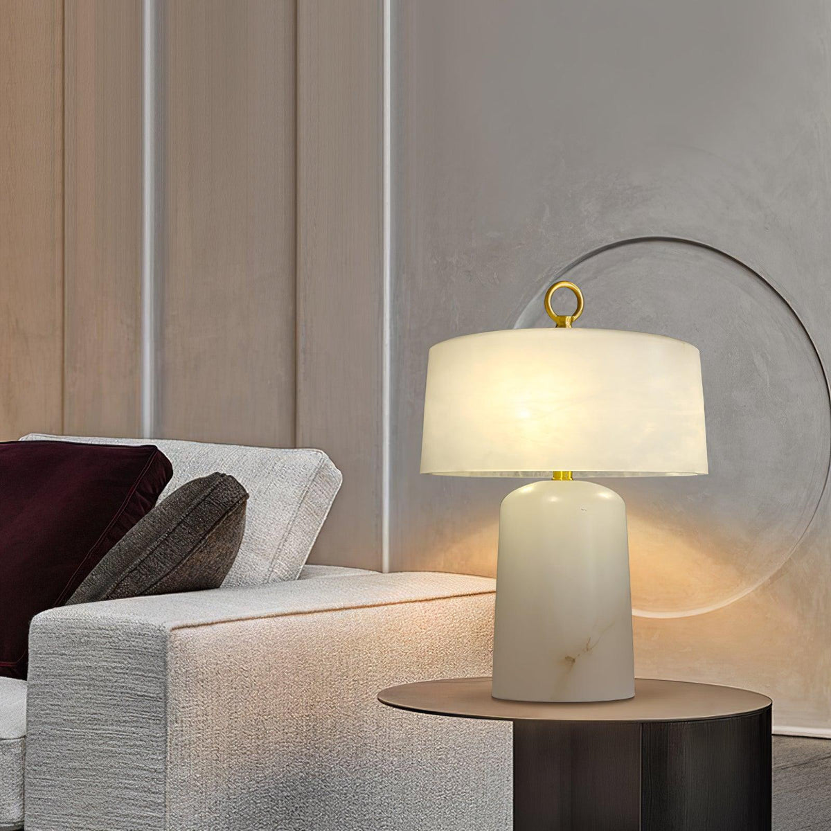 Eurvynyra bordslampa med trumma i alabaster