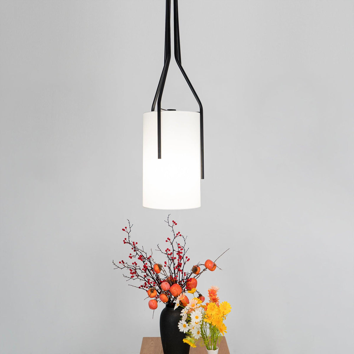 Cex moderne LED-lysekrone i messing med 3 lys