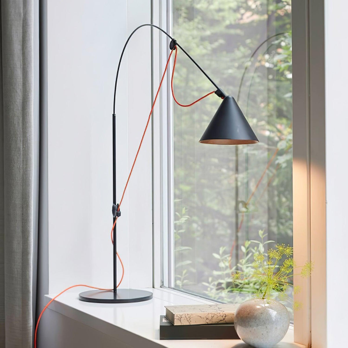 Caleielle Minimalist Table Lamp
