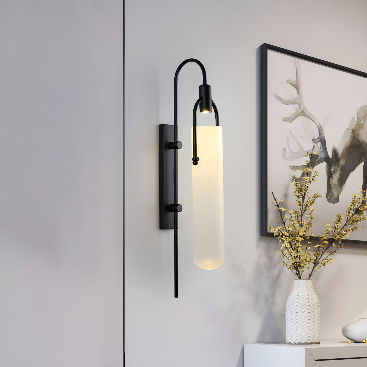 Liororaya væglampe med buet moderne glas