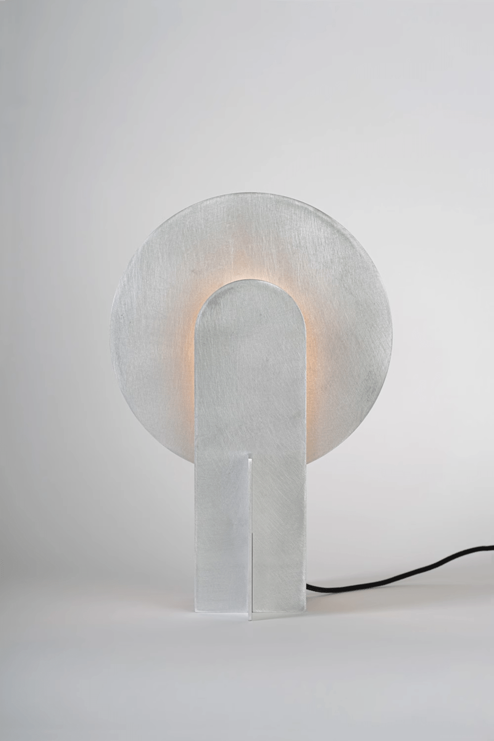 Solvique Arch-bordlampe i marmor