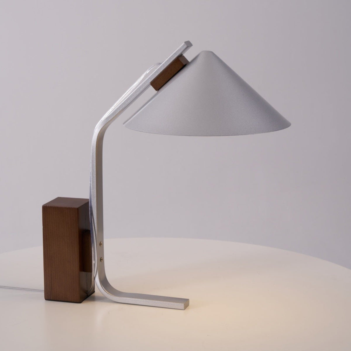 Ireld moderne bordlampe