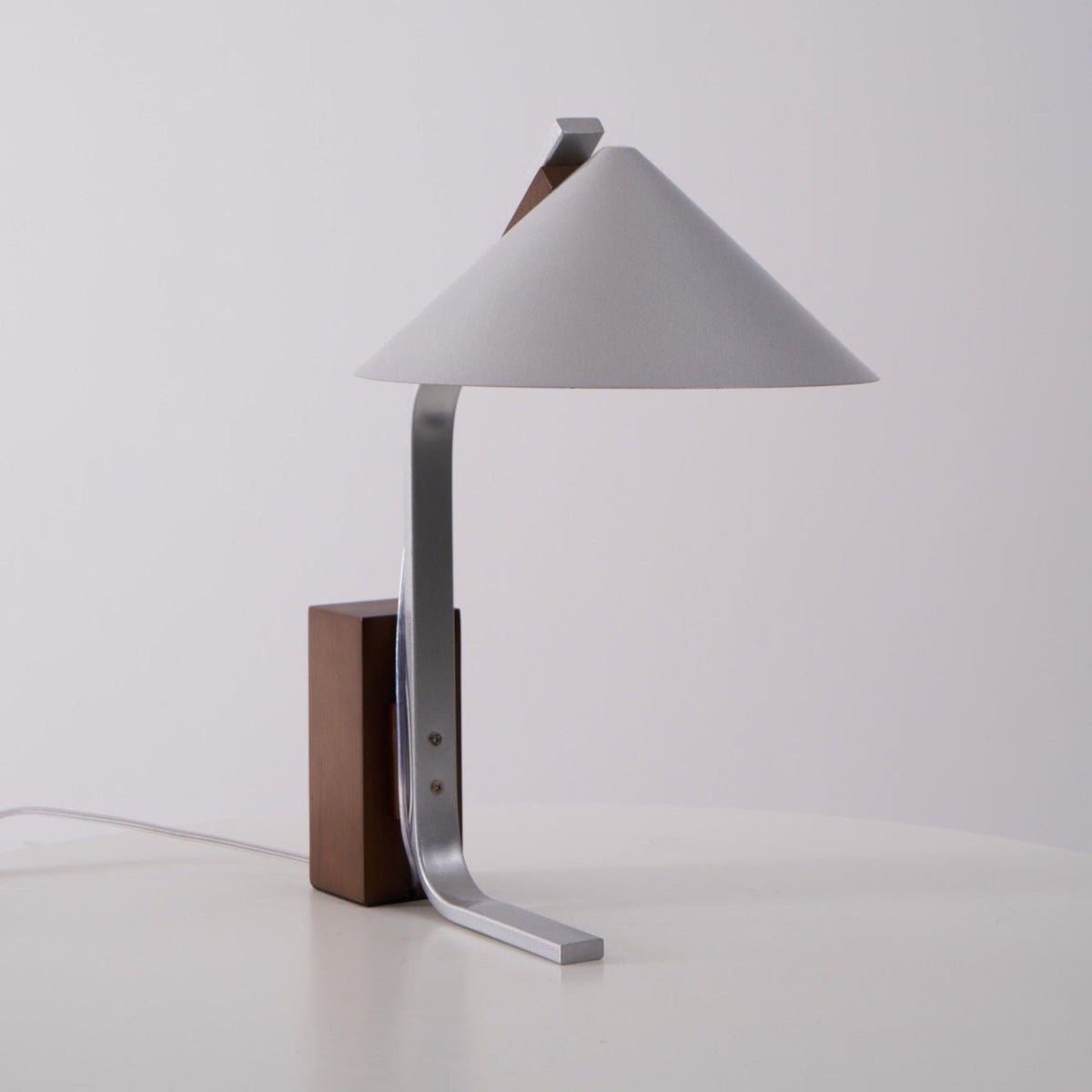 Ireld moderne bordlampe