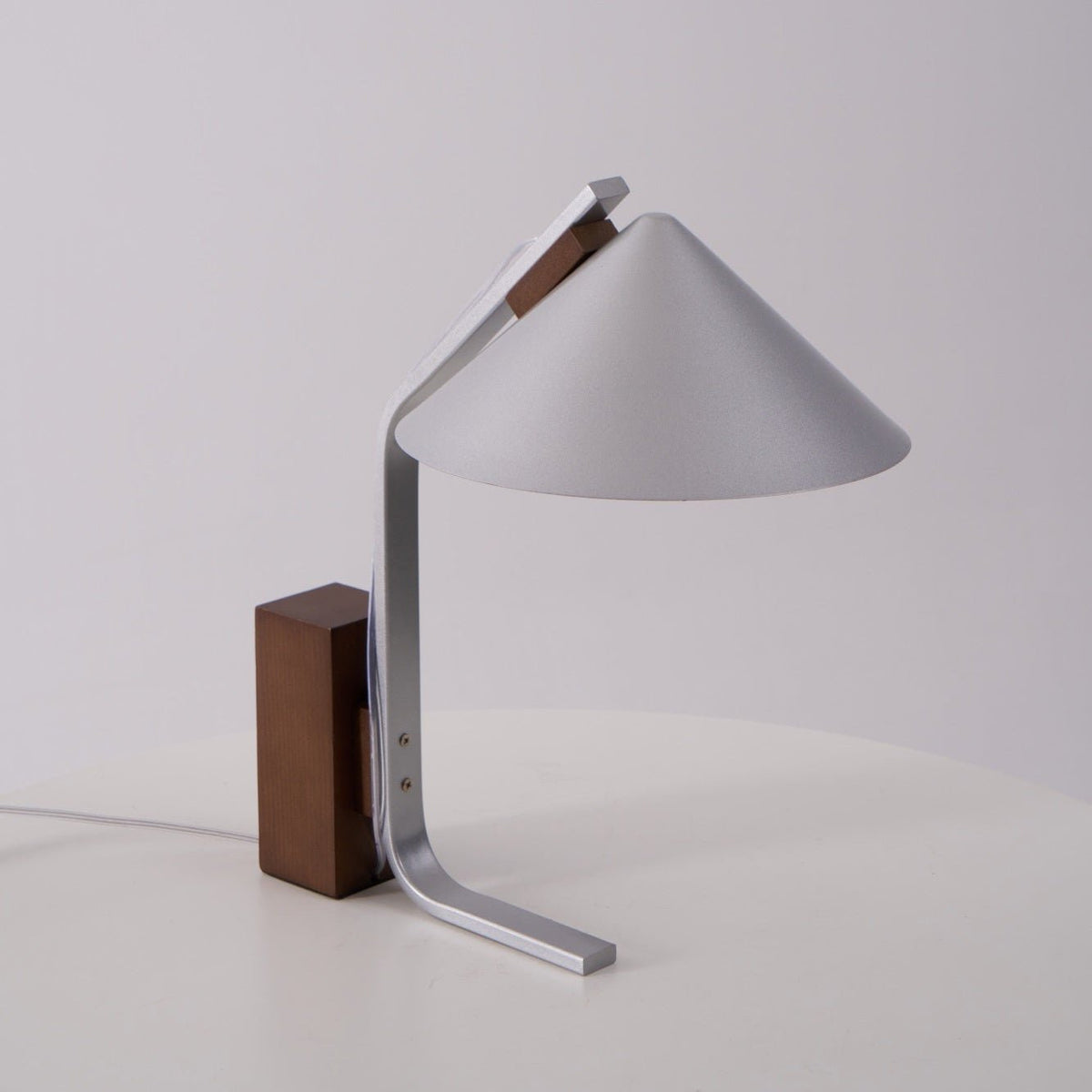 Ireld moderne bordlampe