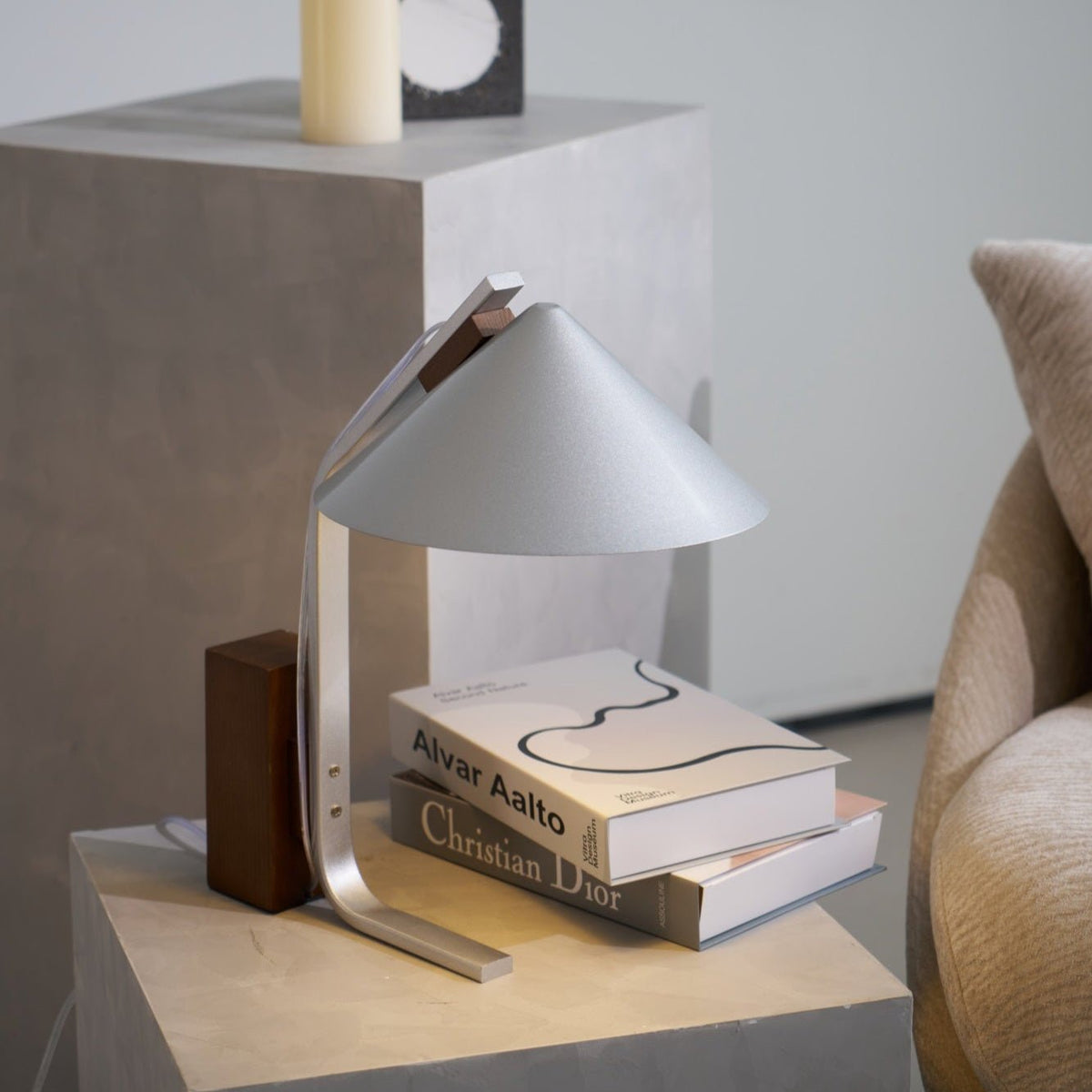 Ireld moderne bordlampe