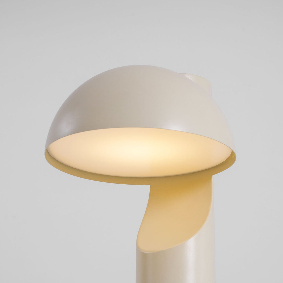 Candeeiro de mesa minimalista Belviora
