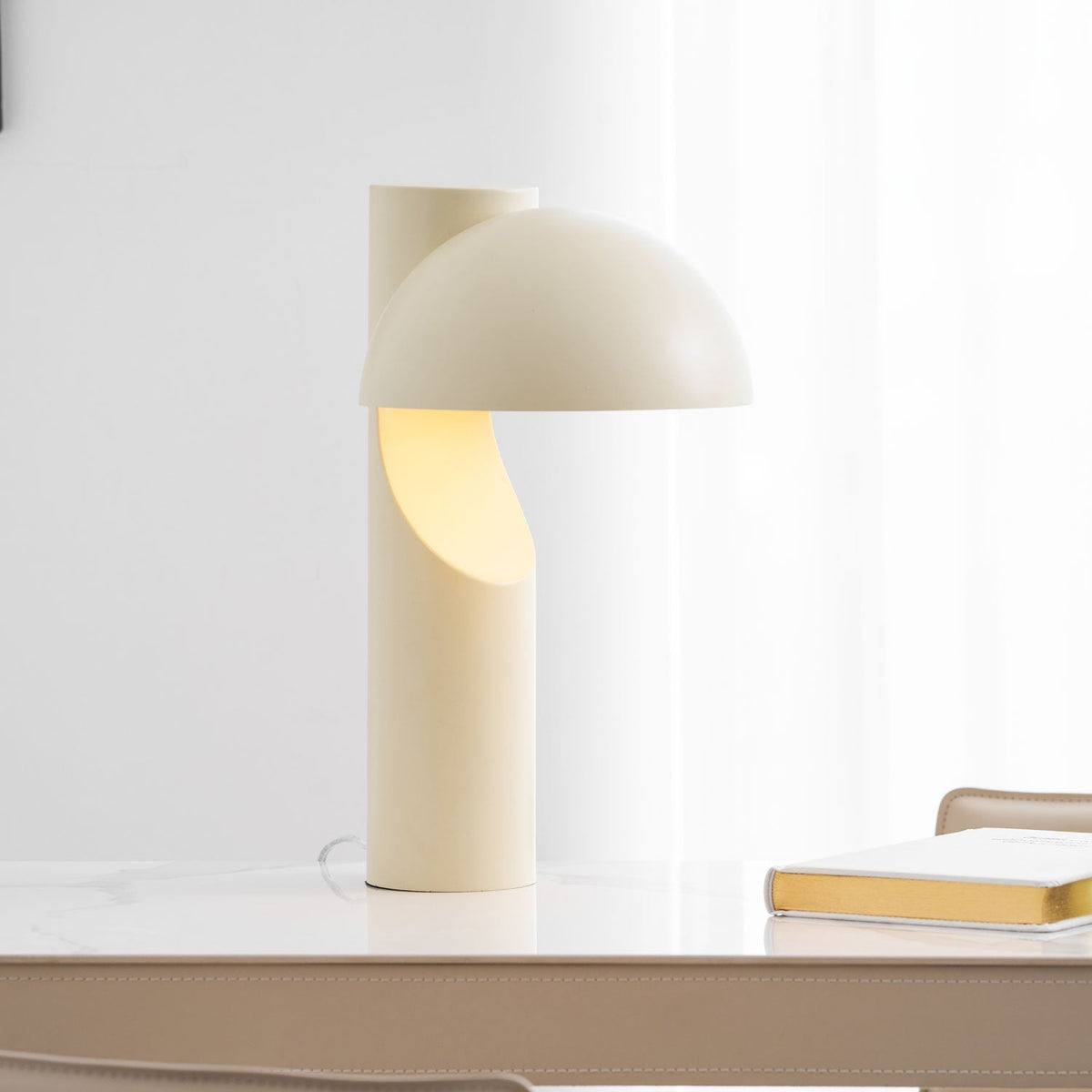 Candeeiro de mesa minimalista Belviora