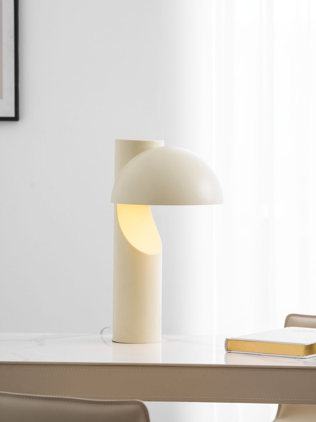 Candeeiro de mesa minimalista Belviora