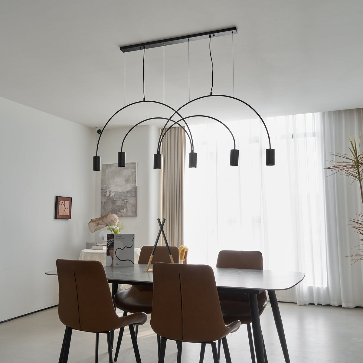 Candeeiro suspenso Noriel com cilindros sobrepostos, minimalista, para a sala de jantar