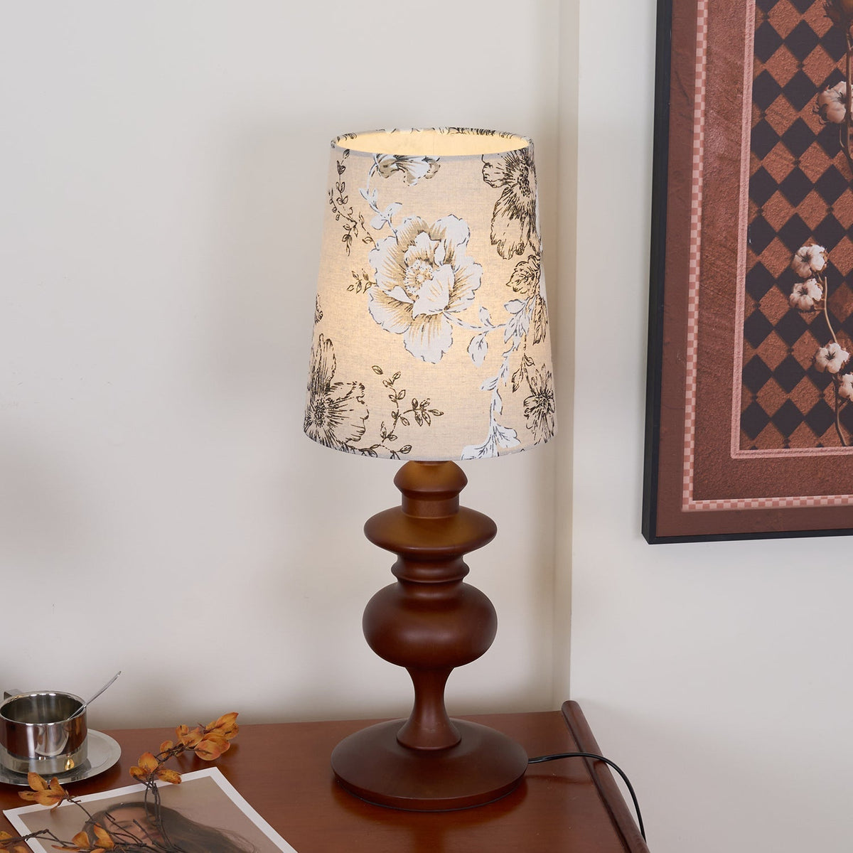 Lumiselle bordslampa