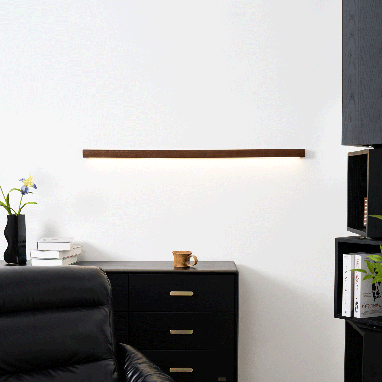 Elvivine lineær, minimalistisk LED-væglampe i træ