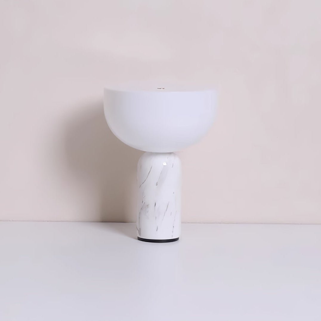 Vicky minimalistisk bordlampe i marmor
