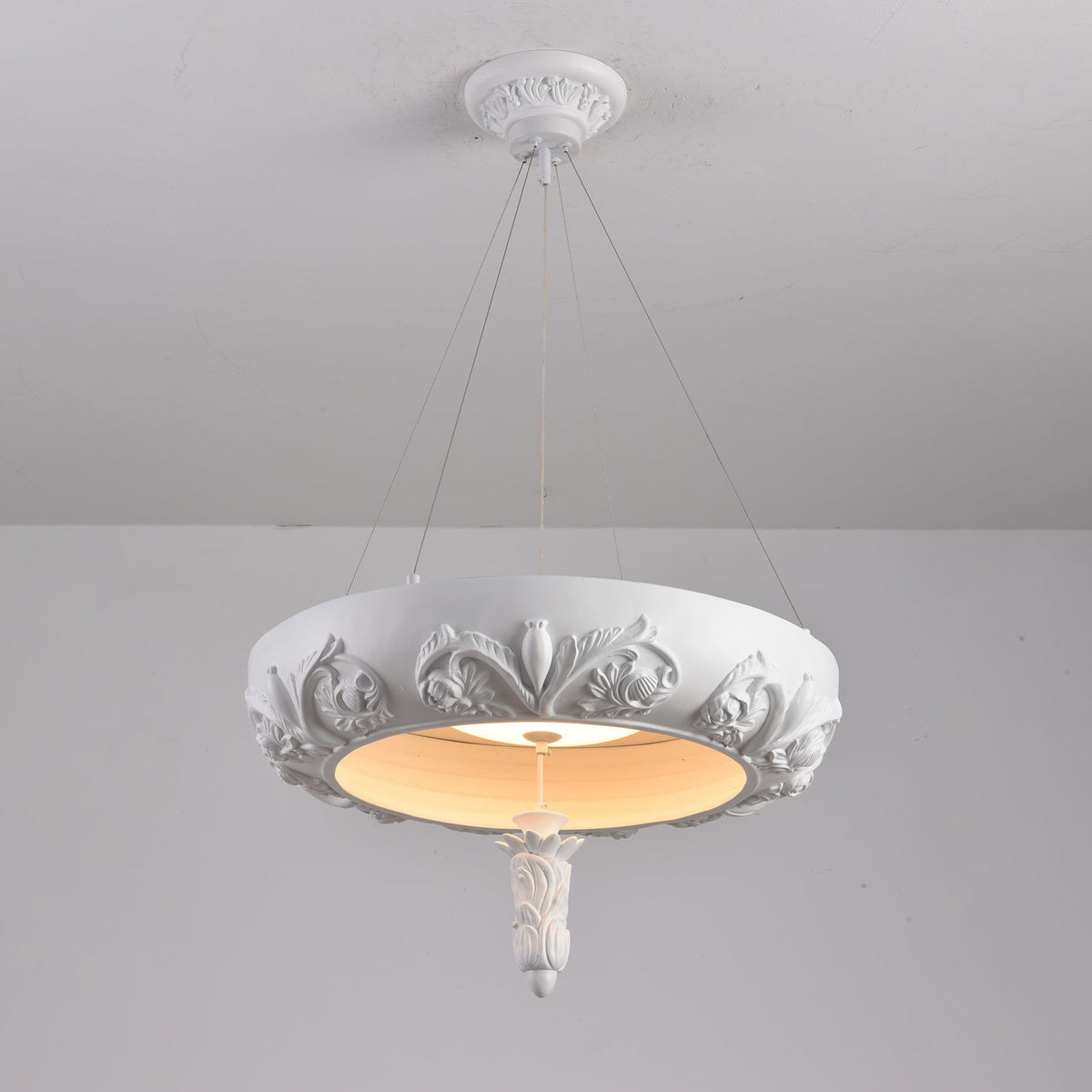 Rókókó-stucco-hengiljósakróna