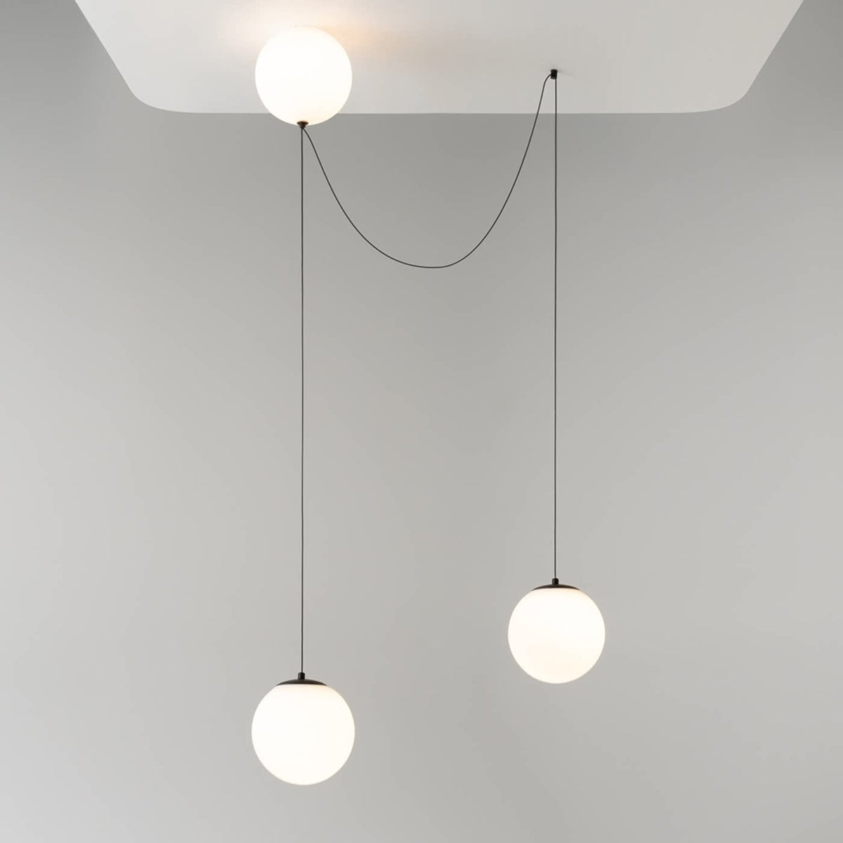 Asteris Noctis klotformad pendellampa