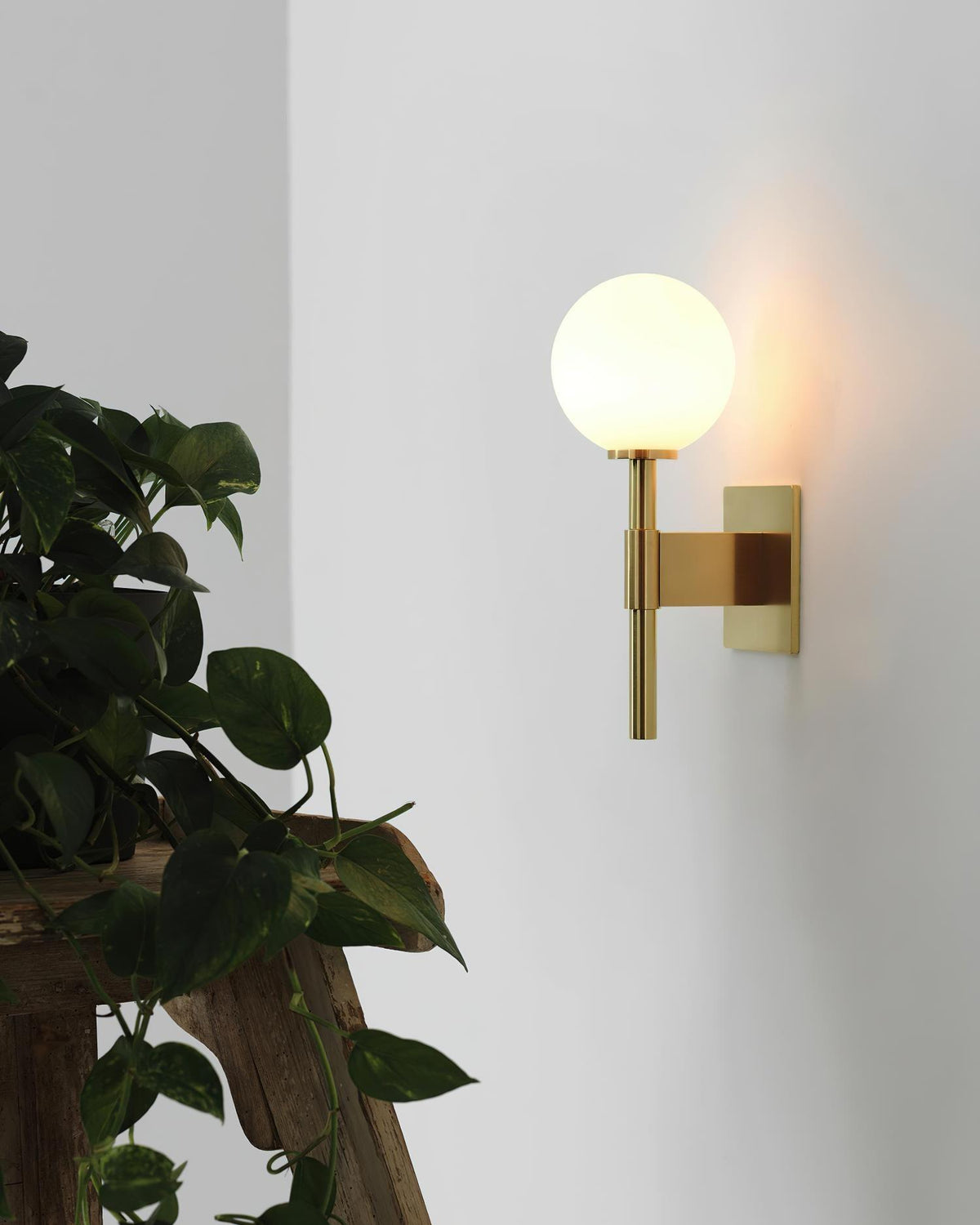 Veleneria vägglampa