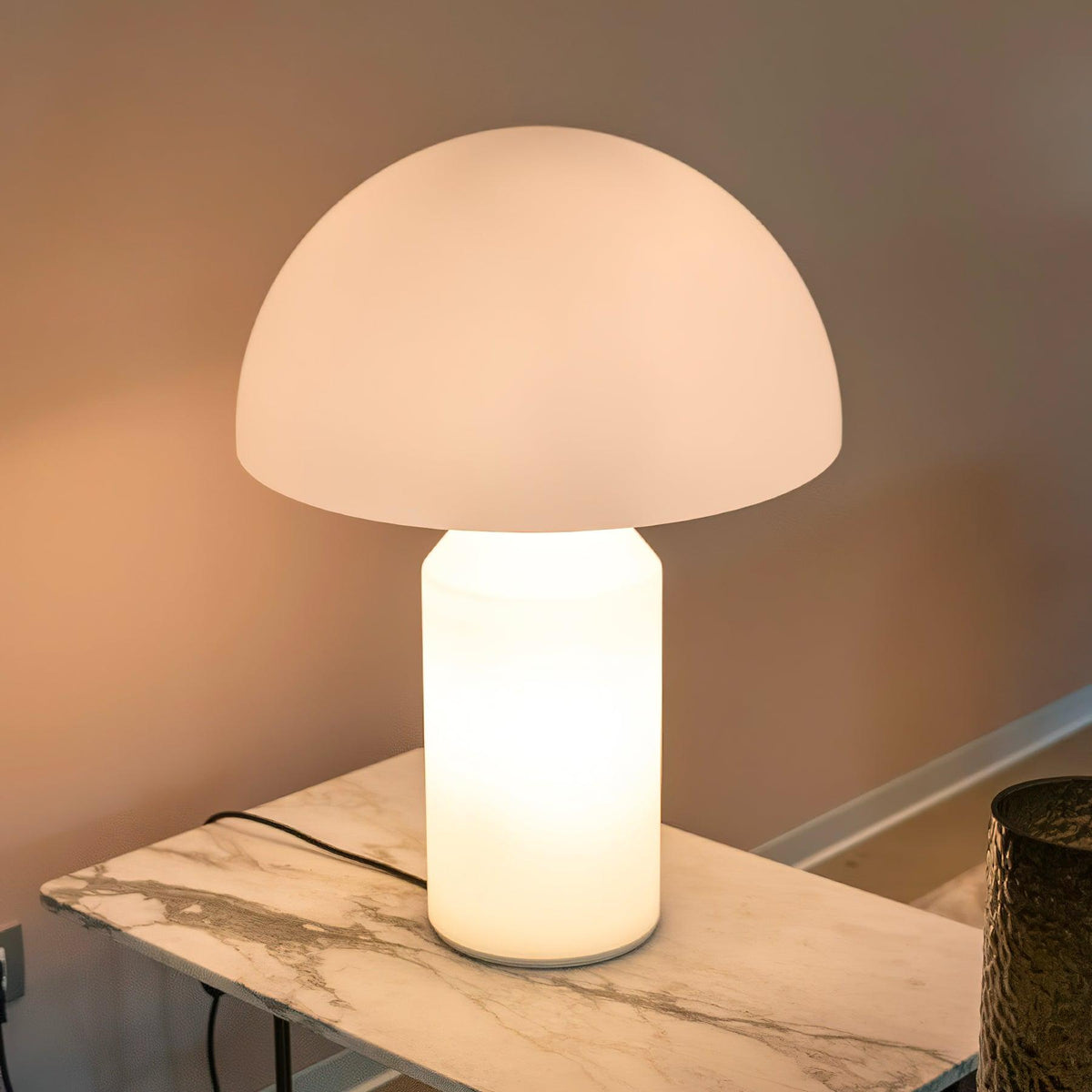 Candeeiro de mesa artístico em vidro Hesrin