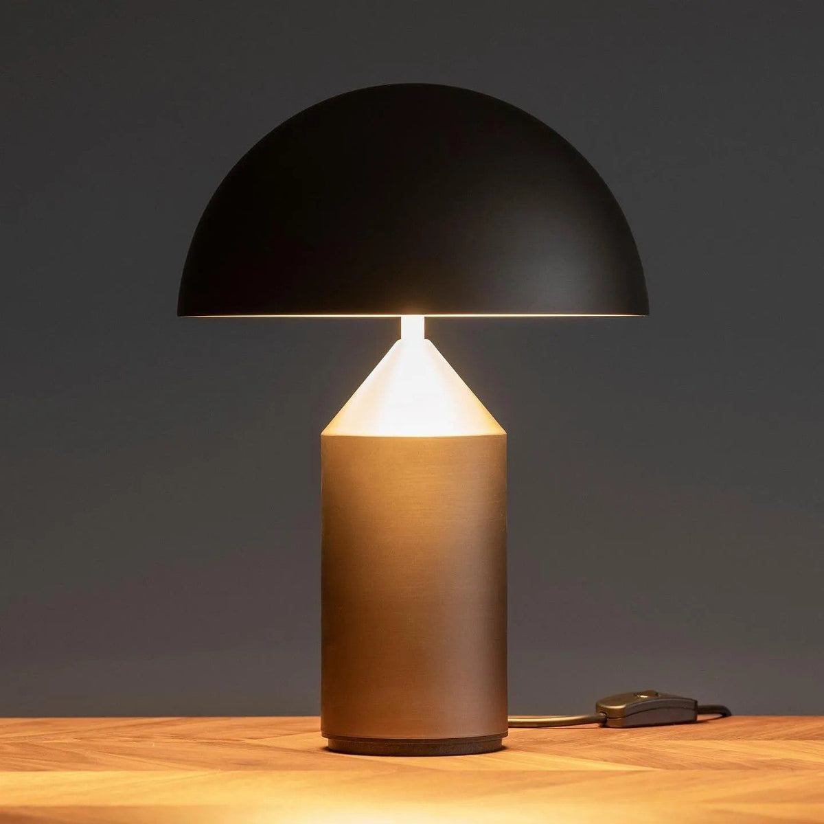 Selisina industriell minimalistisk bordslampa