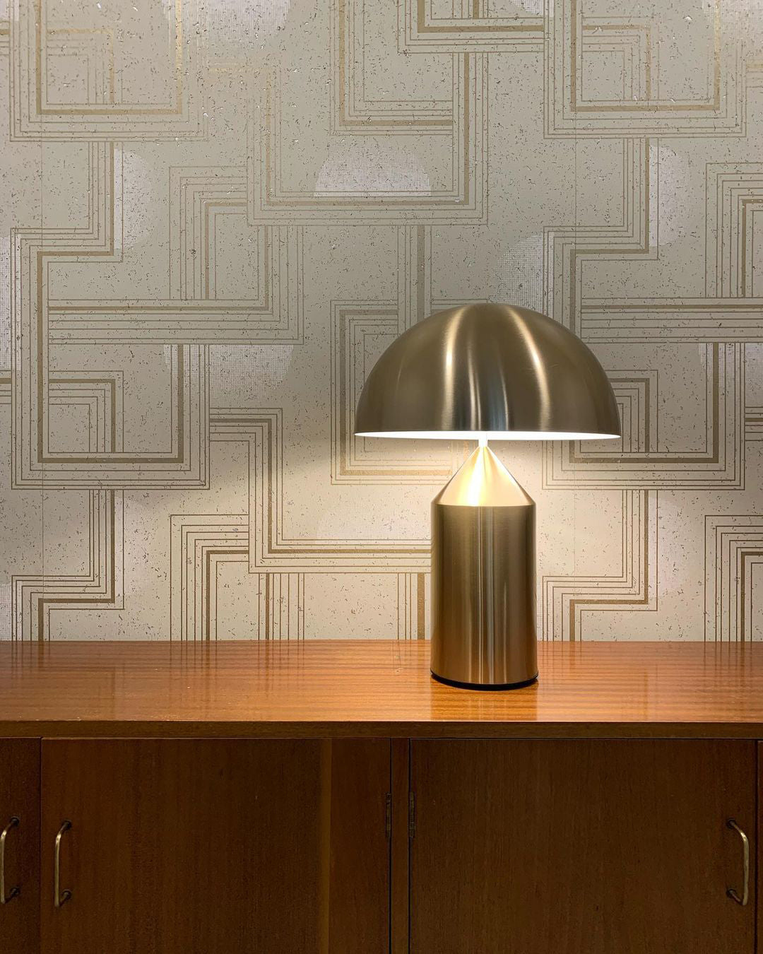 Selisina industriell minimalistisk bordslampa